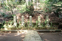 早雲寺の北条五代の墓