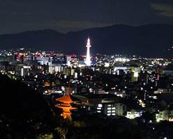 京都霊山護国神社の夜間特別拝観