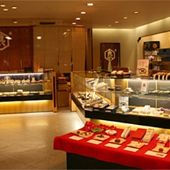 亀屋良長 本店