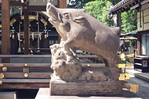 護王神社の狛イノシシ（霊猪像）