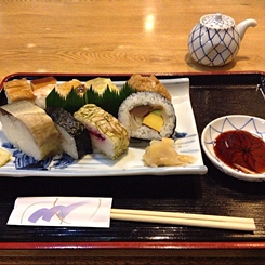 いづ松