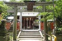 花山稲荷神社の本殿